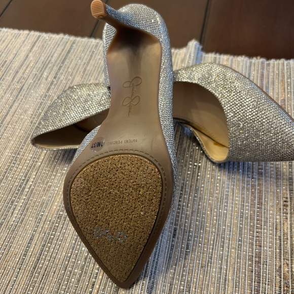 Jessica Simpson - size 7; Metallic high heeled shoes - Picture 3 of 7